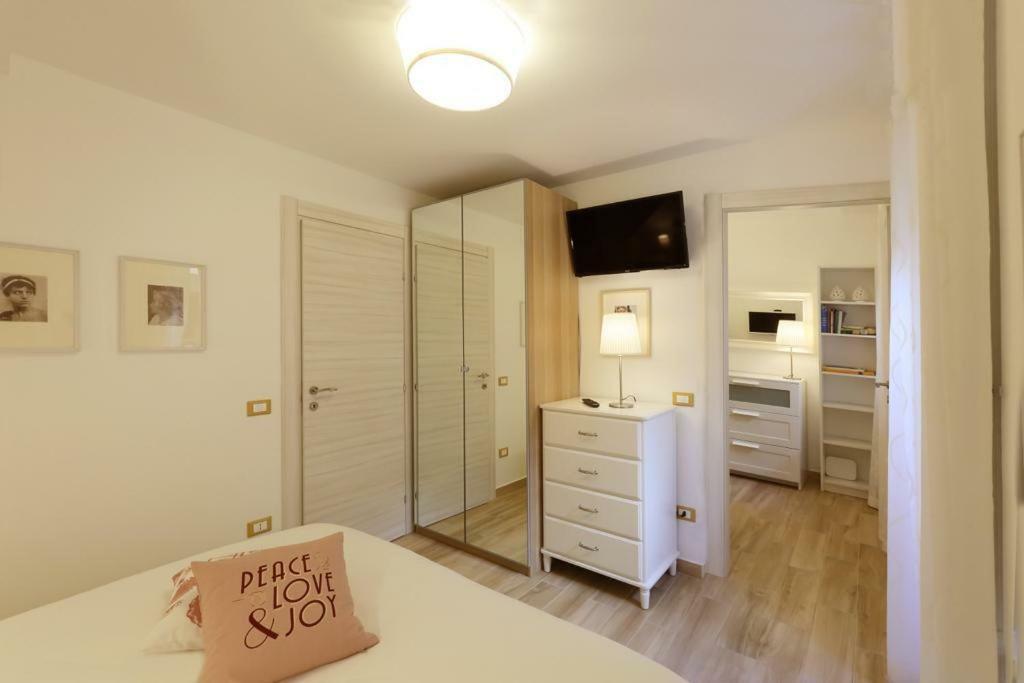 Appartamento Vicolo A Mare, Mazzeo Exterior photo